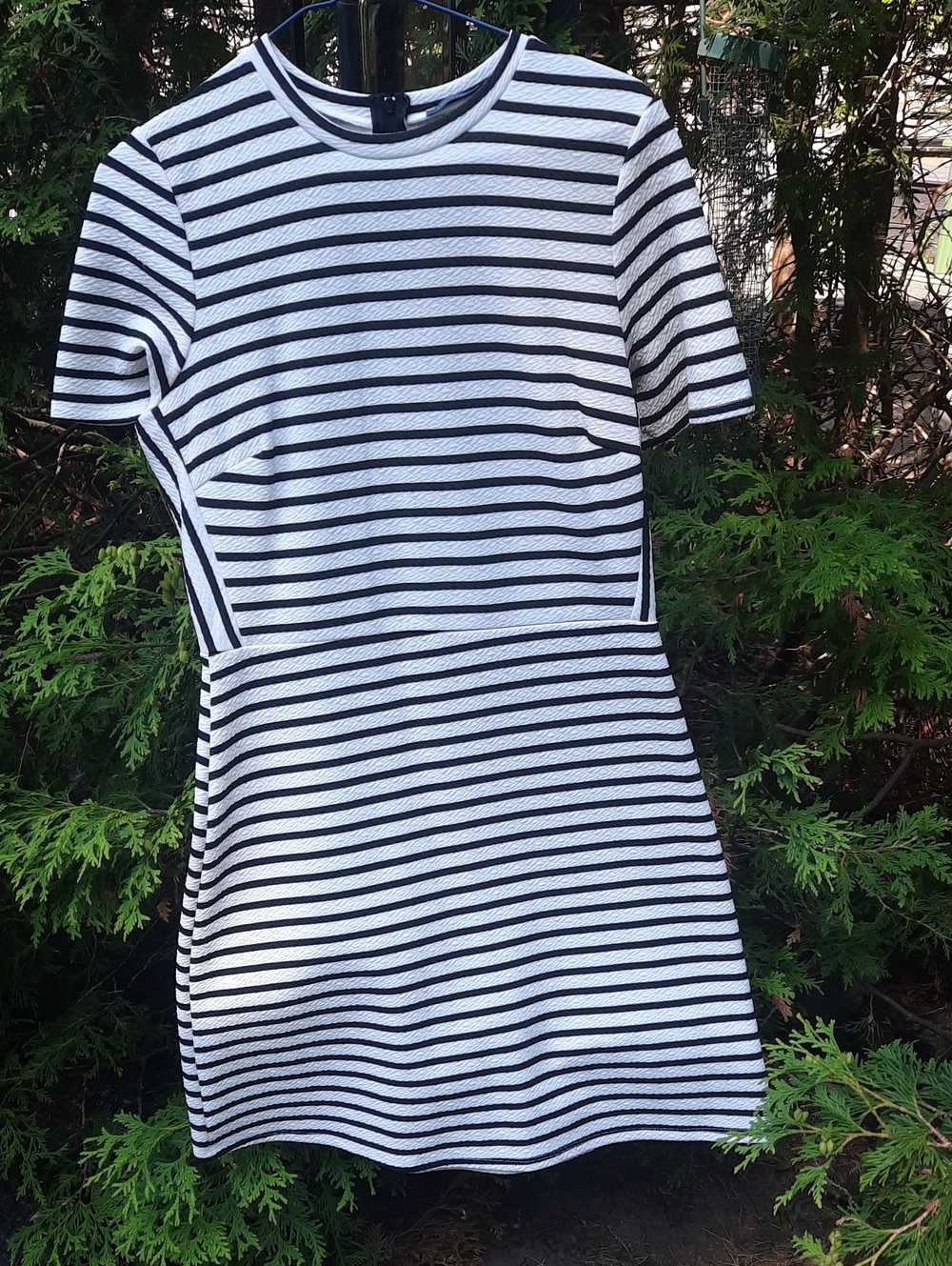 Soprano Size L Black and White Textured Knit Striped Dress